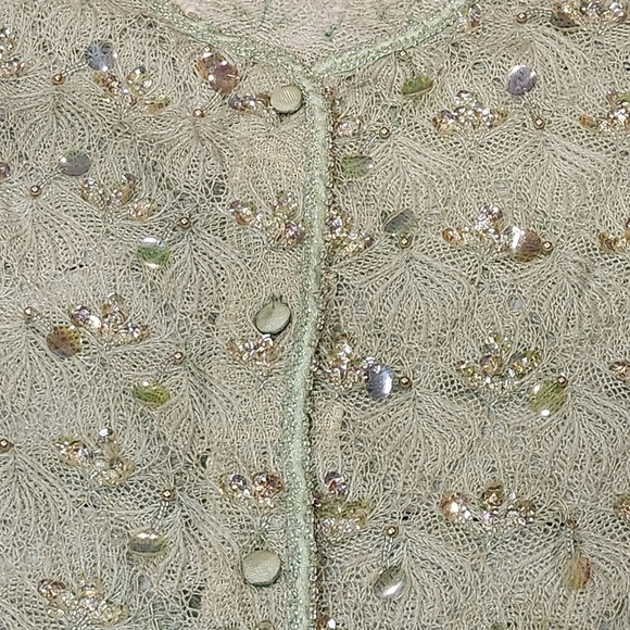 Vintage Green Embellished Short Sleeve Sweater Size Medium - Picture 9 of 11